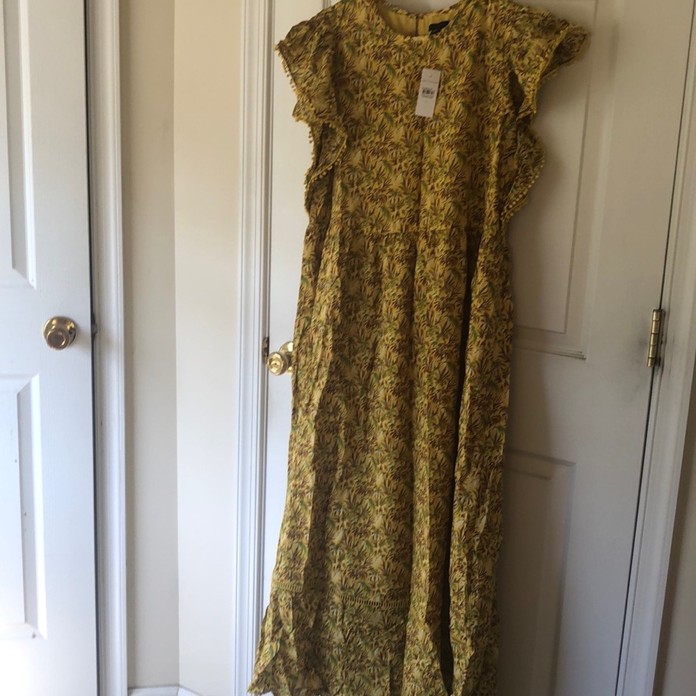 Ann Taylor Floral Maxi dress; size Large; NWT